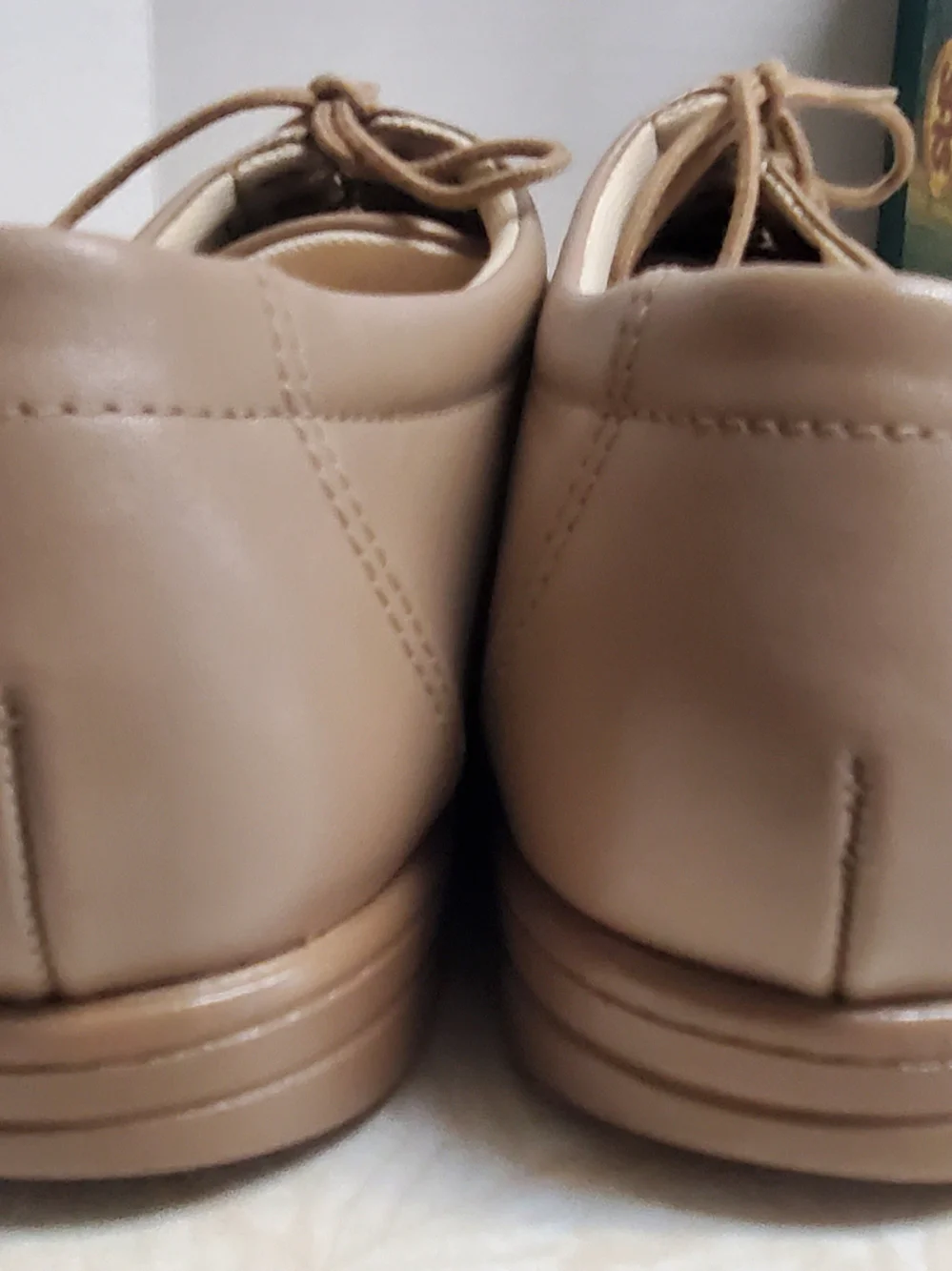 NIB SAS Women's Mocha Leather Walking Shoe USA